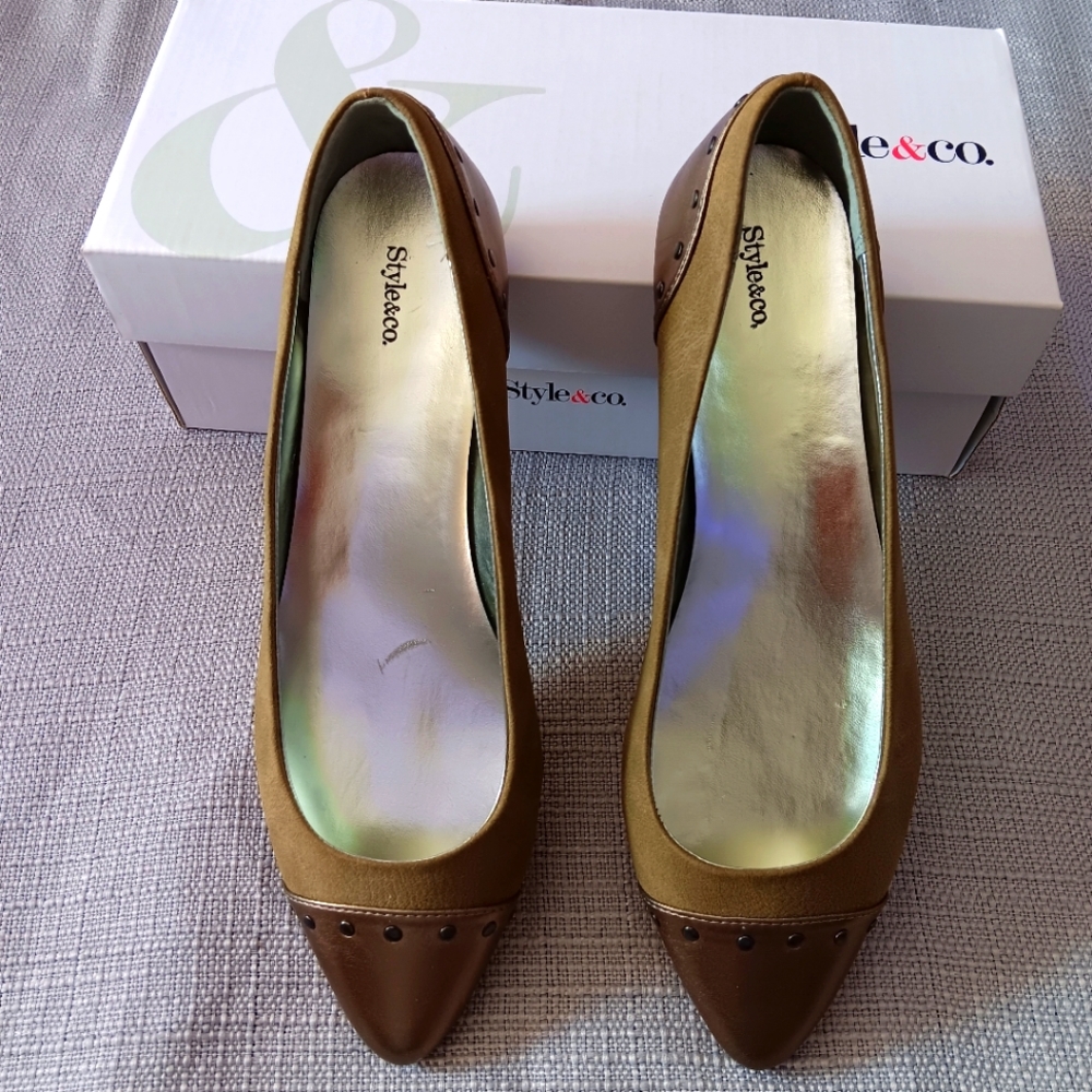 Ballerinas, style&Co,  size 10M color bronce and beige.
